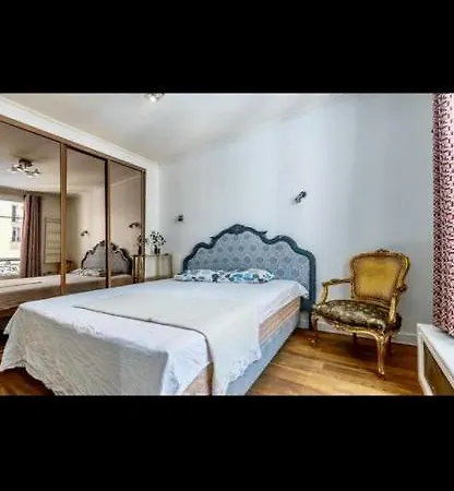 Sweet Champs Elysees Berri Apartment *