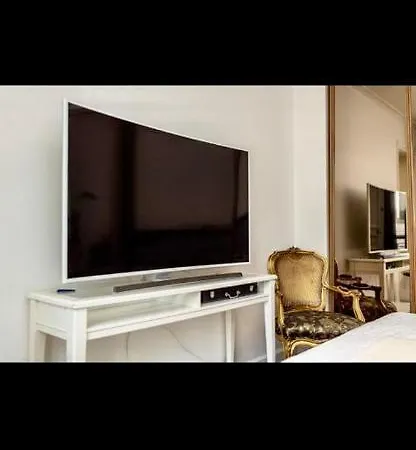 Sweet Champs Elysees Berri Apartment *