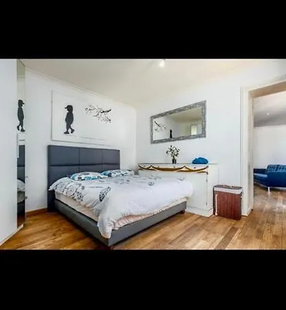 Sweet Champs Elysees Berri Apartment *